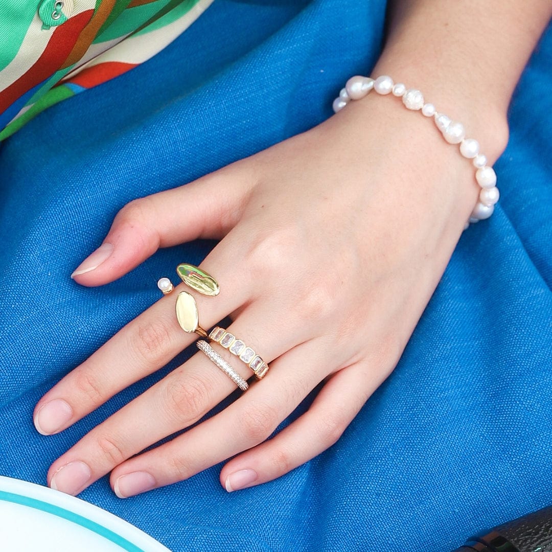 Gold Asymmetrical Disc Ring with Pearl - Image 3